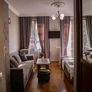 https://kolorit-old-tbilisi.alltbilisihotels.com